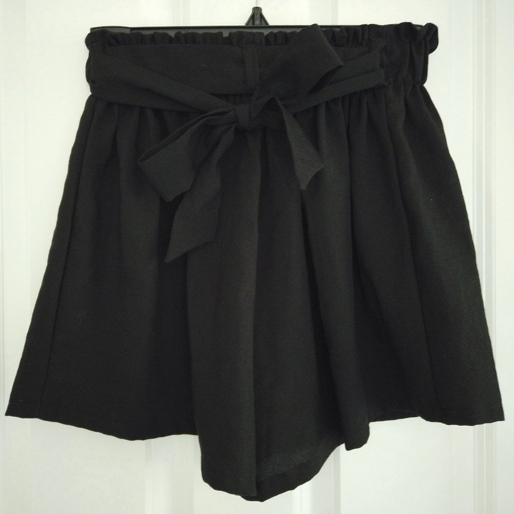 Yesstyle Black Paperbag Shorts (One Size)
